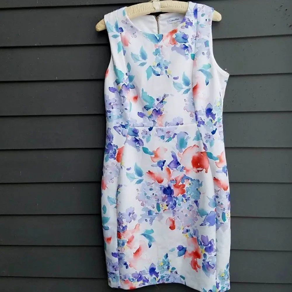 Calvin Klein White Blue Floral Sheath see measurements Bodycon dress